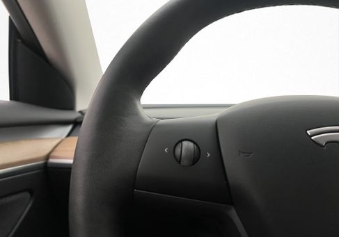 Tesla Model 3, 2022 3