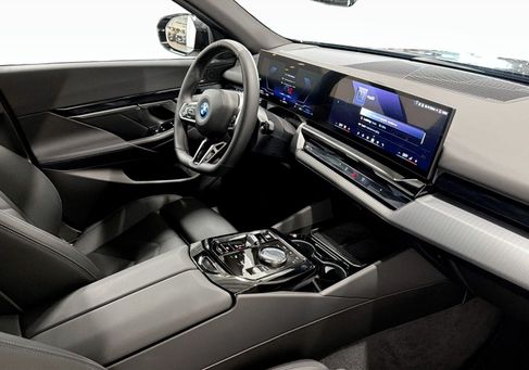 BMW 530, 2026