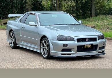 Nissan Skyline, 2000