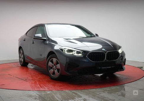 BMW 216, 2021