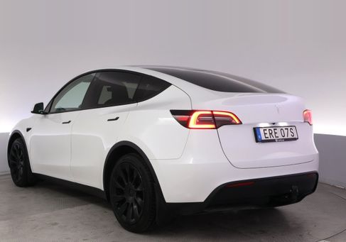 Tesla Model Y, 2023 3
