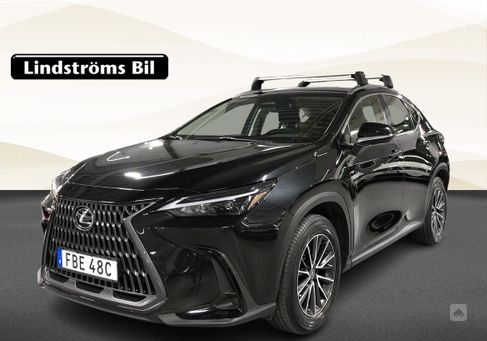 Lexus NX, 2022