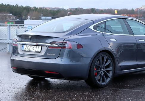 Tesla Model S, 2020