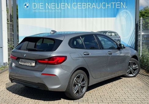 BMW 118, 2022