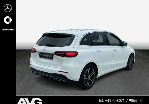 Mercedes-Benz B 200, 2023