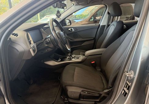 BMW 118, 2023