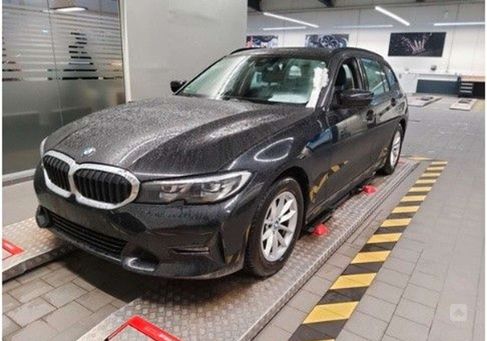 BMW 318, 2020