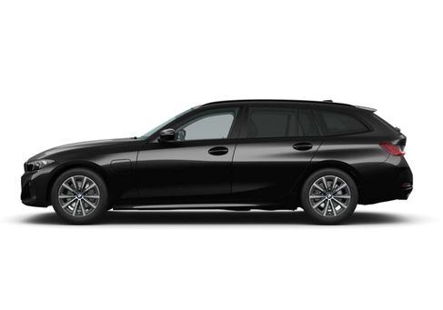 BMW 320, 2022