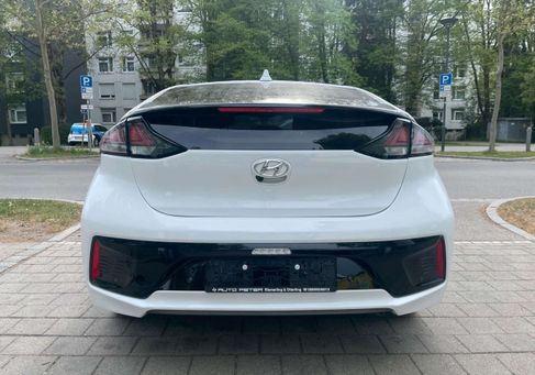 Hyundai IONIQ, 2022 3