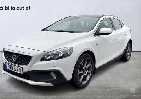 Volvo V40 Cross Country, 2015