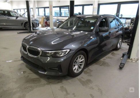 BMW 318, 2020