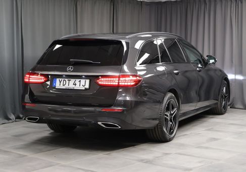 Mercedes-Benz E 300, 2022 2