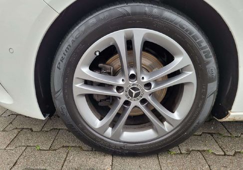 Mercedes-Benz B 180, 2019