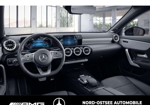 Mercedes-Benz CLA 250, 2022
