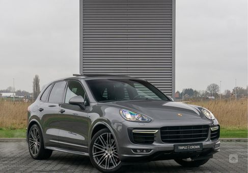 Porsche Cayenne, 2015