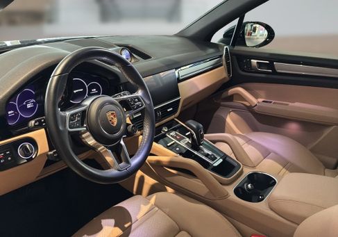 Porsche Cayenne, 2023