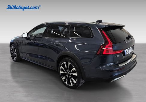 Volvo V60 Cross Country, 2024