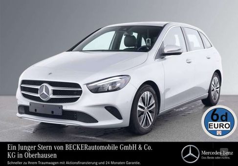 Mercedes-Benz B 200, 2022