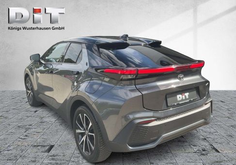 Toyota C-HR, 2025 3
