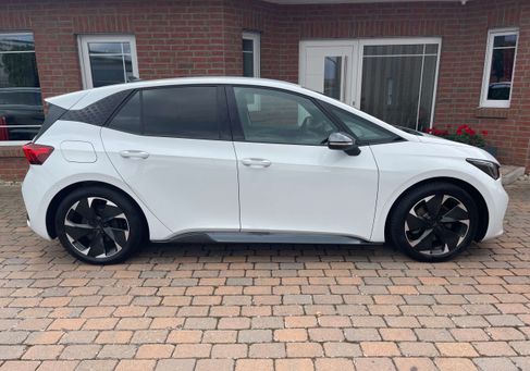 Cupra Born, 2024