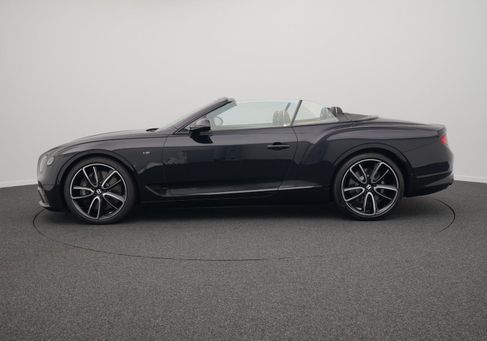 Bentley Continental GTC, 2022