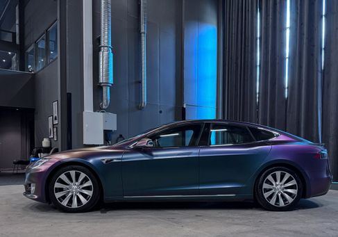 Tesla Model S, 2018