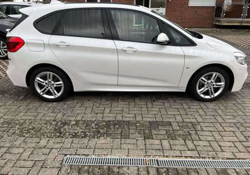 BMW 220, 2018 3