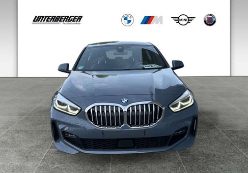BMW 118, 2022