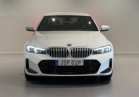 BMW 330, 2024 2