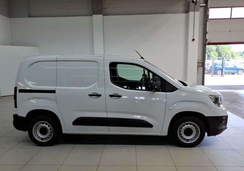 Opel Combo, 2024 3