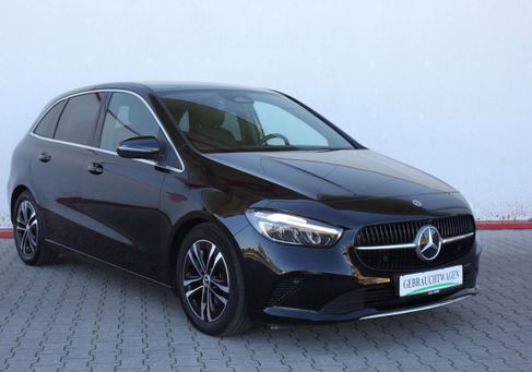 Mercedes-Benz B 180, 2025