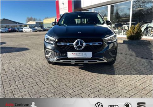 Mercedes-Benz GLA 250, 2021