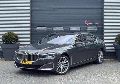 BMW 740, 2021