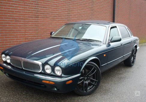 Jaguar XJ, 2000