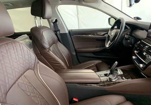 BMW 530, 2022