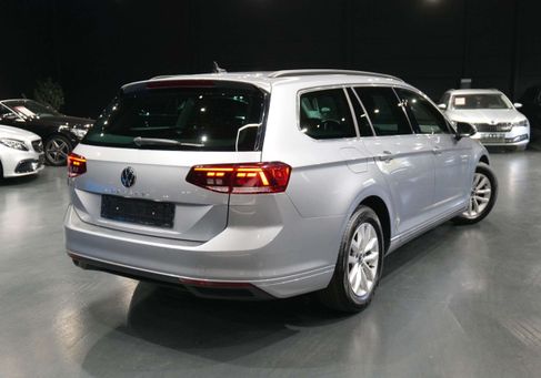 Volkswagen Passat Variant, 2022 3
