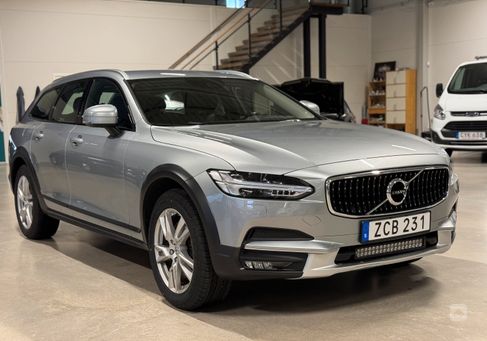 Volvo V90 Cross Country, 2018