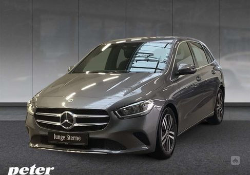 Mercedes-Benz B 180, 2022