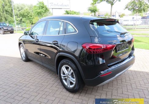 Mercedes-Benz GLA 180, 2024