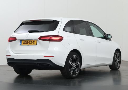 Mercedes-Benz B 250, 2025