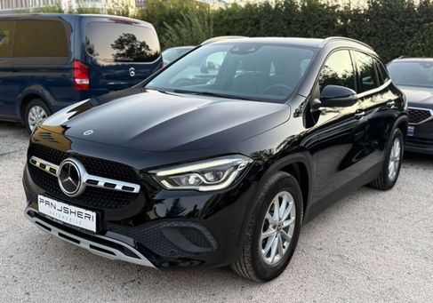 Mercedes-Benz GLA 220, 2021