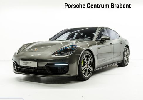 Porsche Panamera, 2022