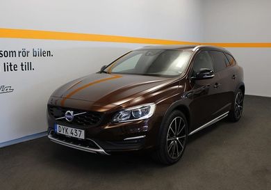 Volvo V60 Cross Country, 2016
