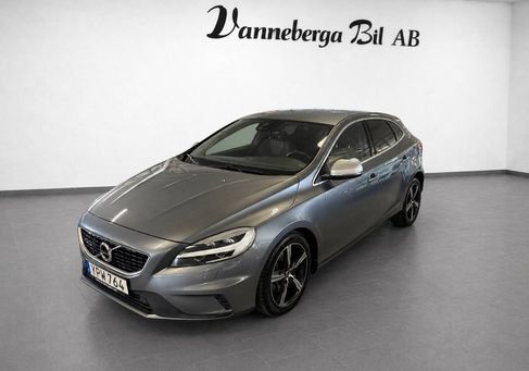 Volvo V40, 2018