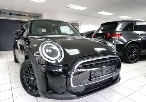 MINI ONE, 2022