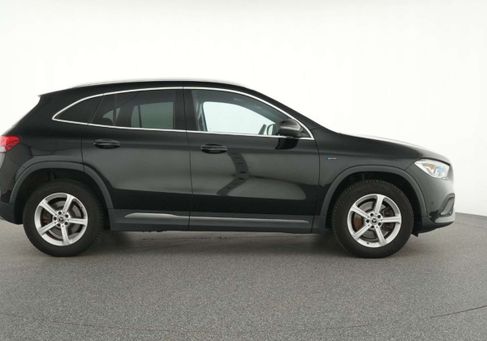 Mercedes-Benz GLA 250, 2020