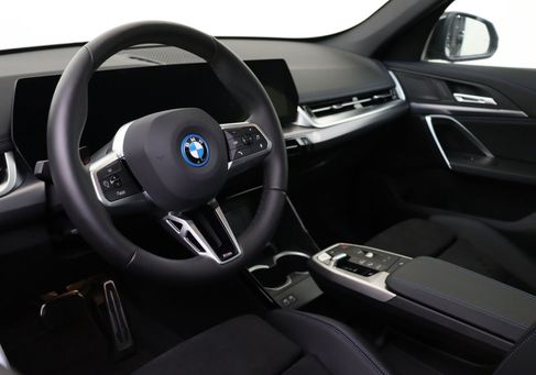 BMW iX, 2025