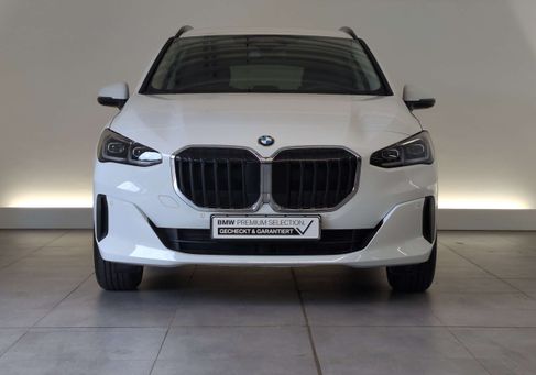 BMW 220, 2025 2