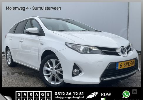 Toyota Auris Touring Sports, 2013