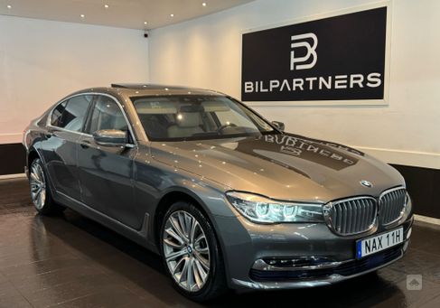 BMW 730, 2016